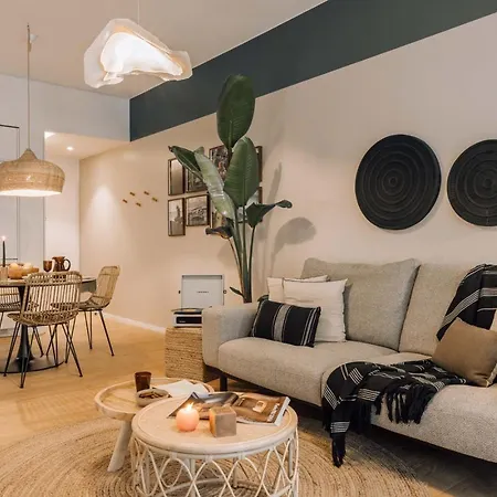 Sama - 2 Bedrooms And Parking In Arroios Apartment