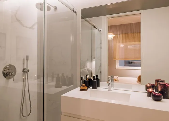 Sama - 2 Bedrooms And Parking In Arroios * Lisboa