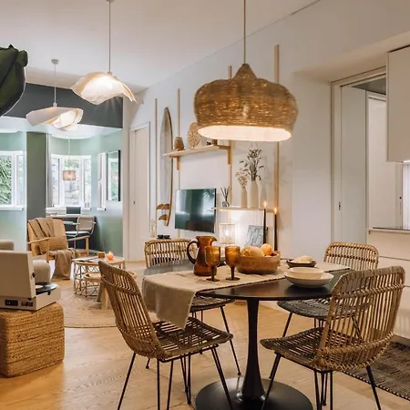 Sama - 2 Bedrooms And Parking In Arroios * Лиссабон